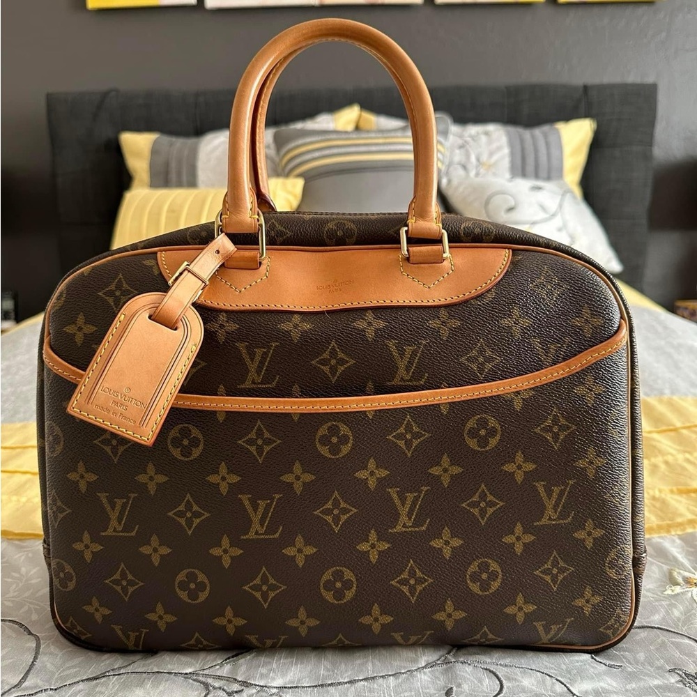LOUIS VUITTON Monogram Deauville Handbag (The Vanity Bag)